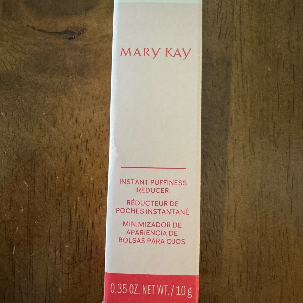 Mary Kay Instant Puffiness Reducer - NEW IN BOX
